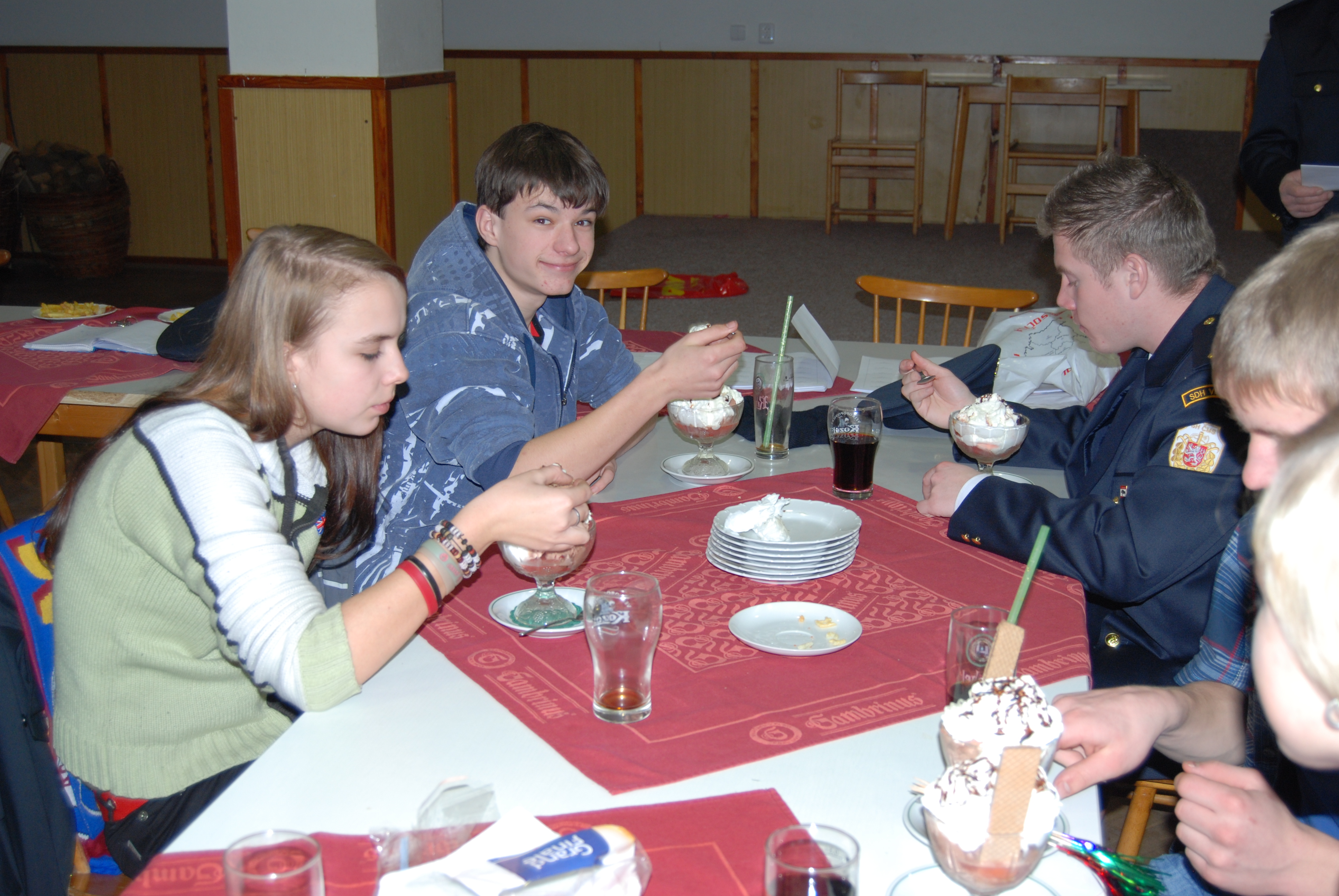 Zpívání u kapličky 2009 052.jpg