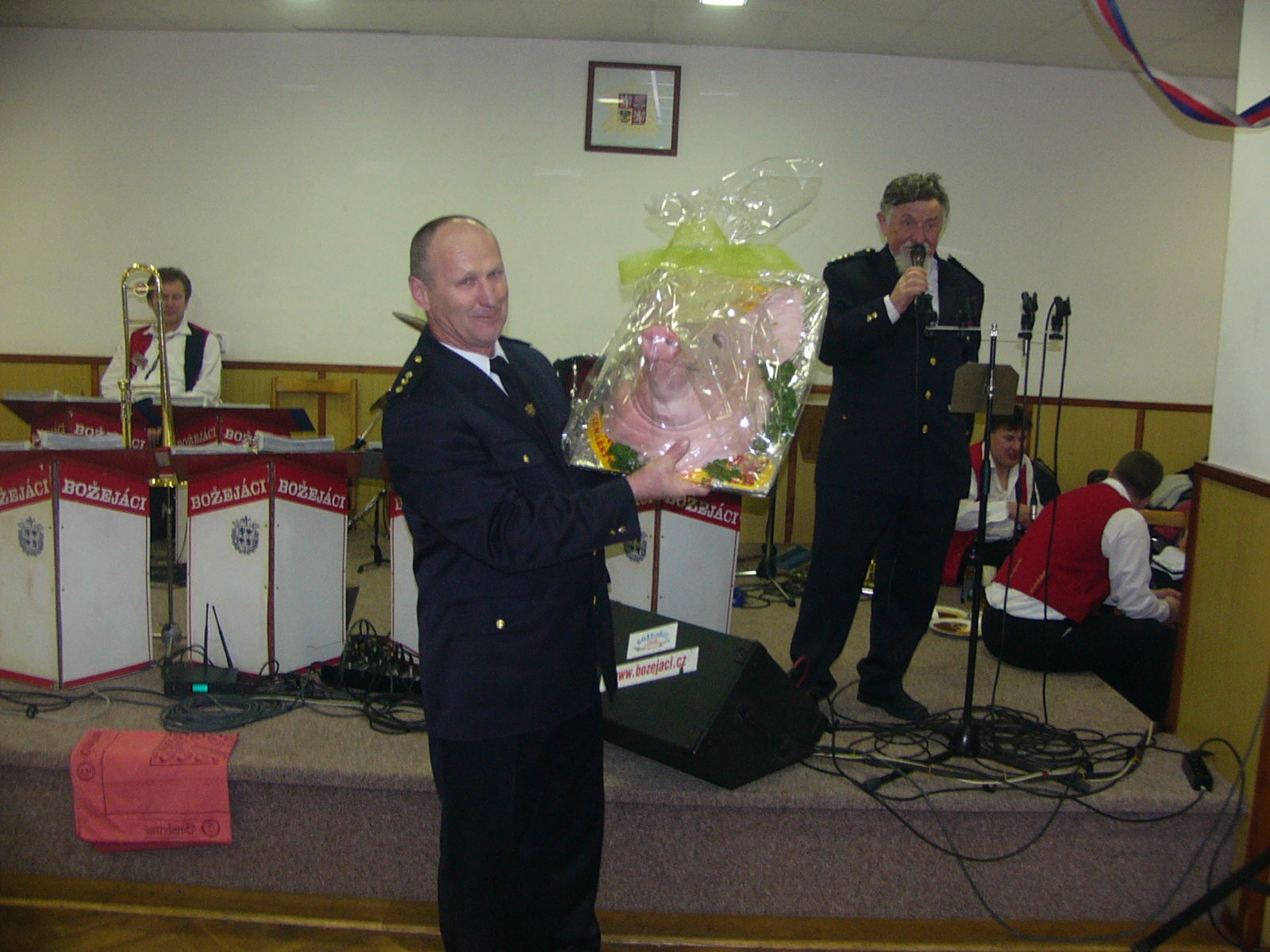 Hasičský ples a karneval 2010 030.jpg